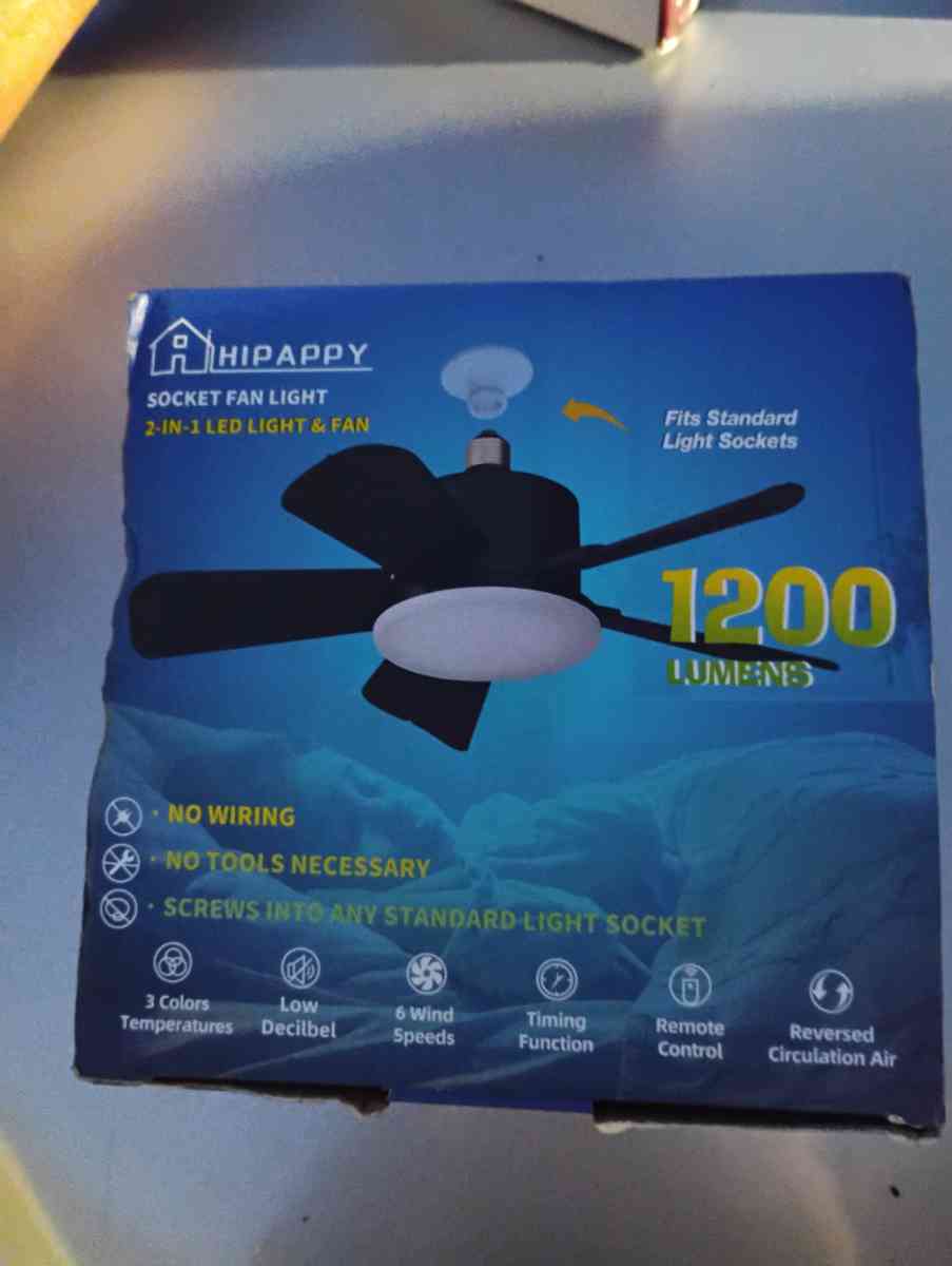 socket fan - Alicia, Arkansas