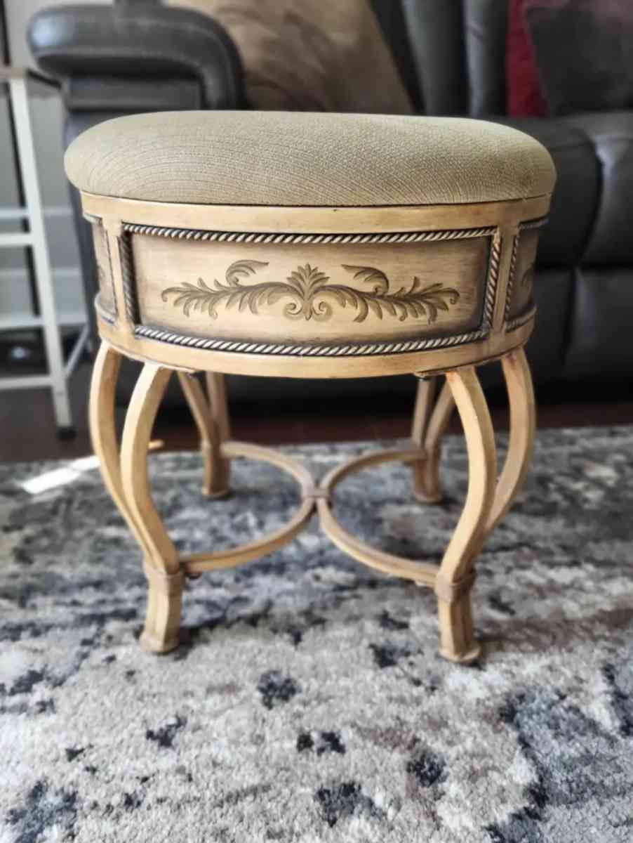 Vintage Stool Chair