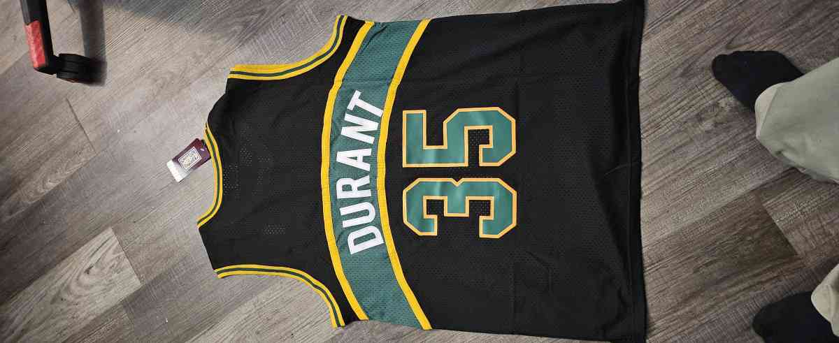 NBA and NFL jeresys - Ontario, California - FleaMarketBay