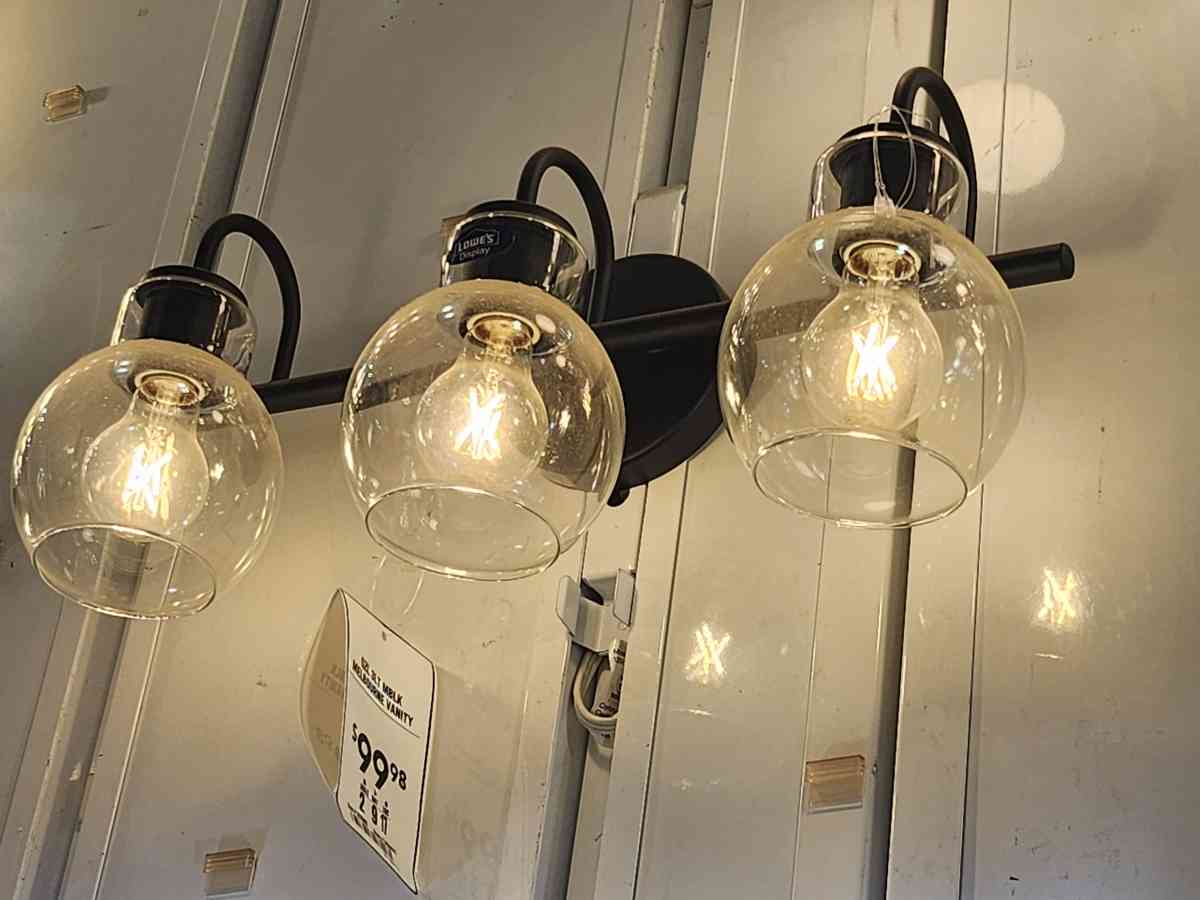 Quoizel Melbourne 3 Light Vanity Light - Homosassa, Florida - FleaMarketBay