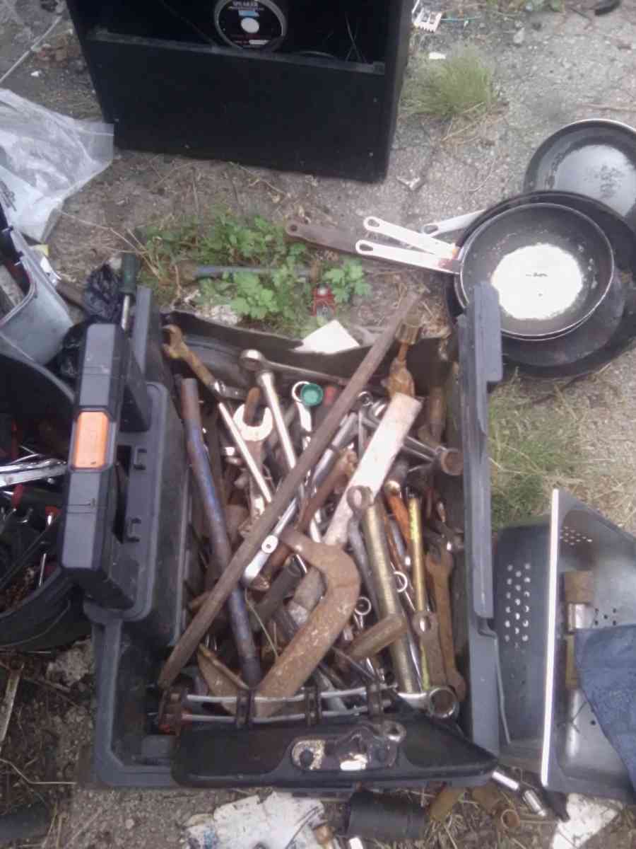 yard sale - Philadelphia, Pennsylvania - FleaMarketBay