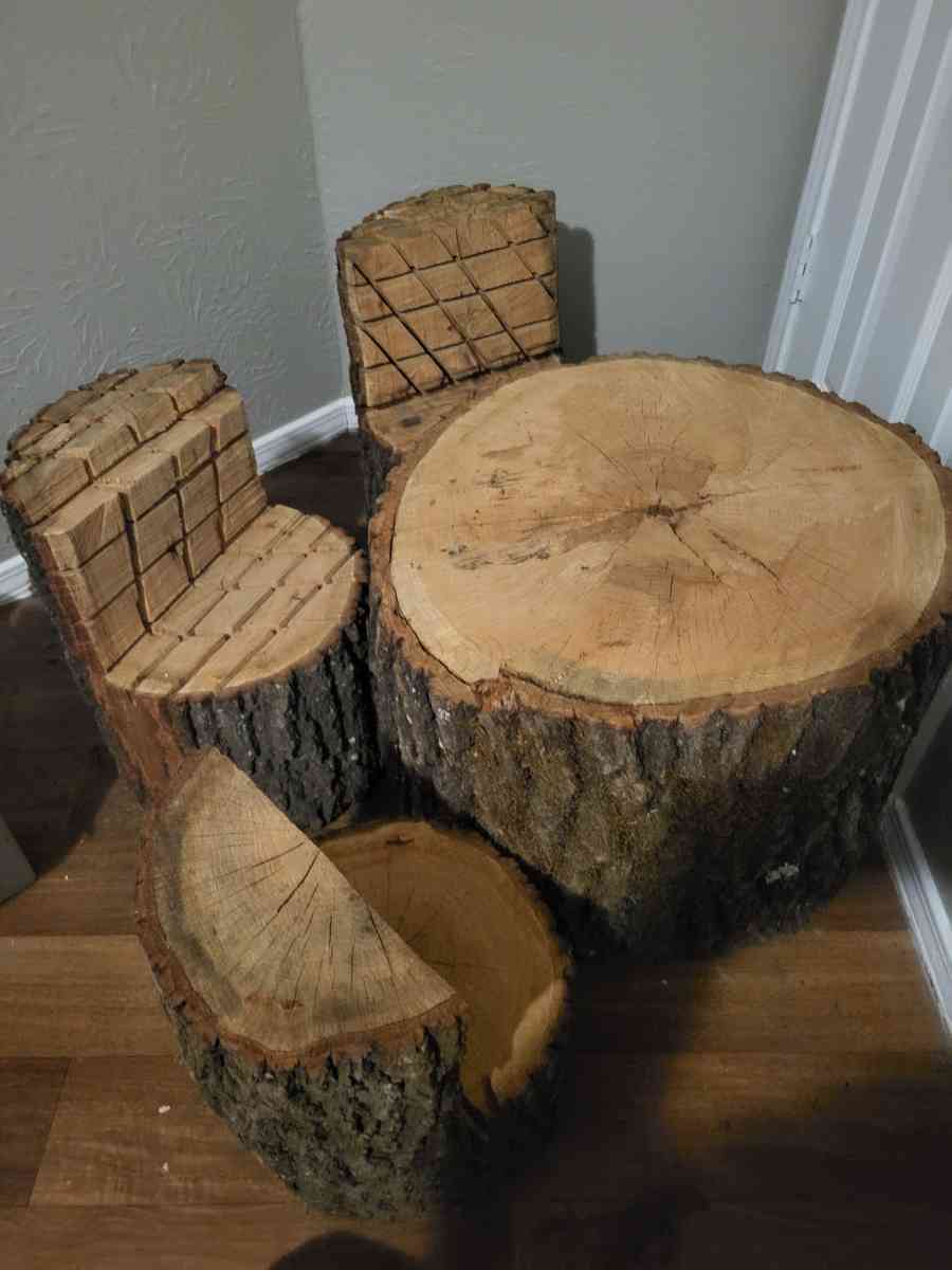 Handmade Real oak wood  kids table and chairs - Texarkana, Texas