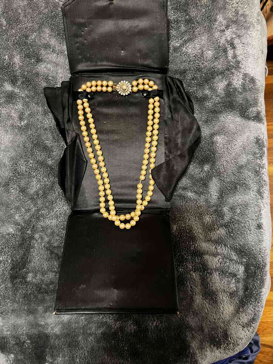 real pearls - Nashville, Tennessee - FleaMarketBay