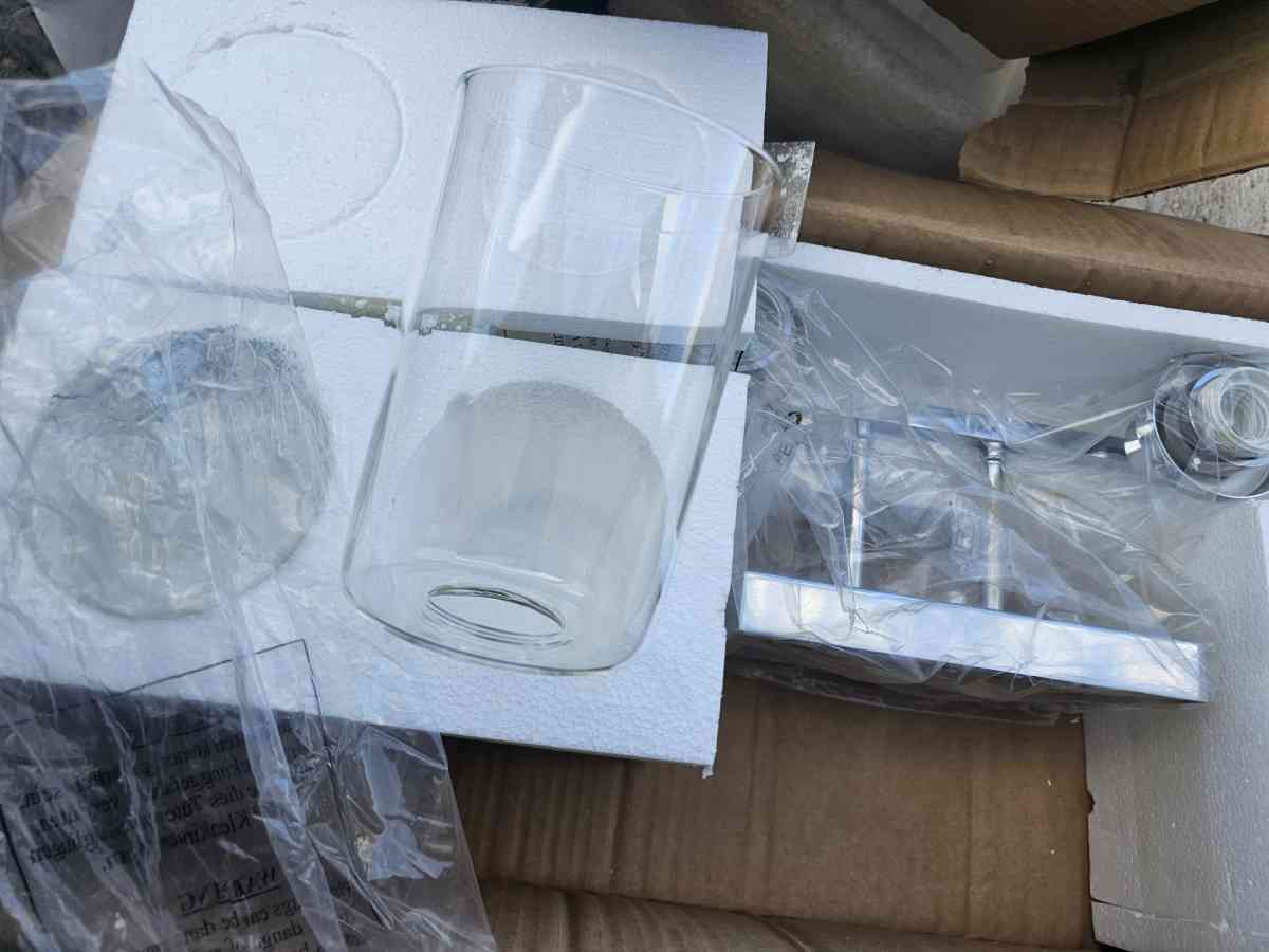 light fixtures - Las Vegas, Nevada - FleaMarketBay