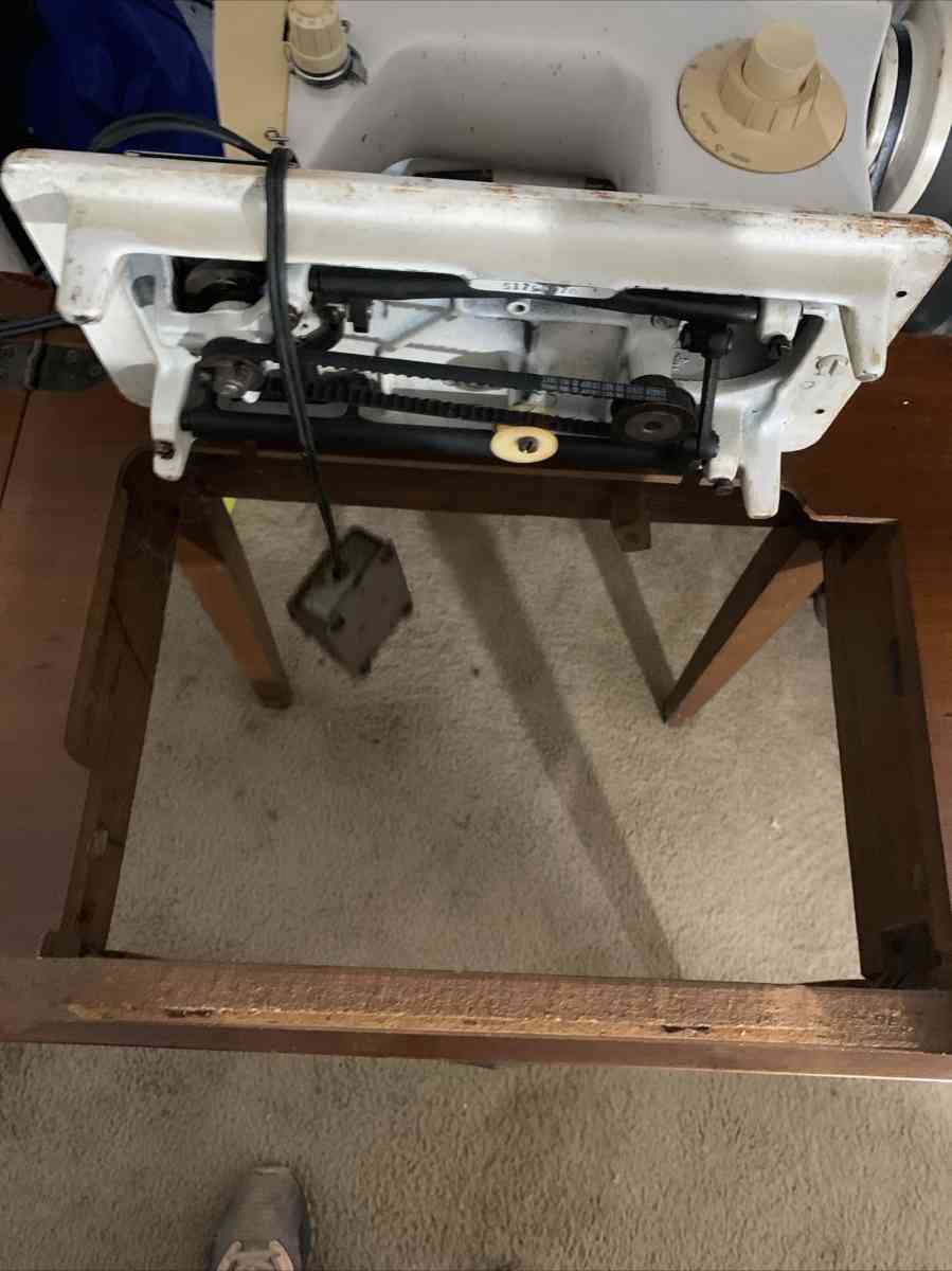 Vintage sewing machine by singer - Acme, Louisiana - FleaMarketBay