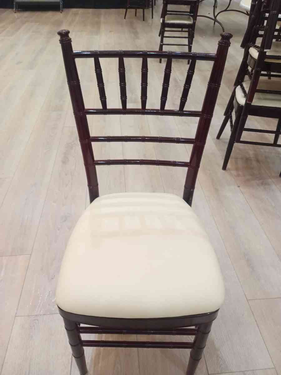 mity lite aluminum stacking chairs  Quanity 117 - American Fork, Utah - FleaMarketBay