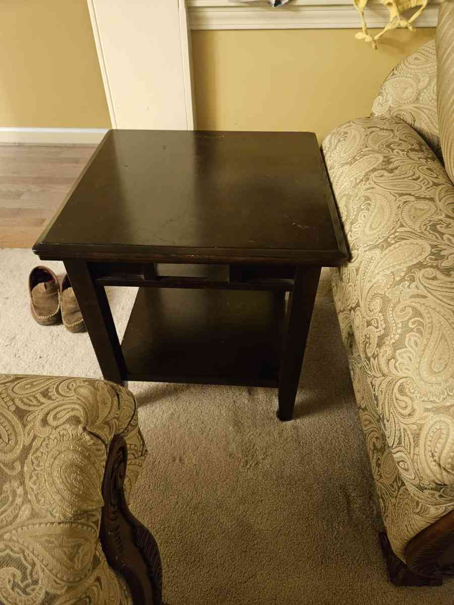 Coffee Table and End Tables - Antioch, Tennessee - FleaMarketBay