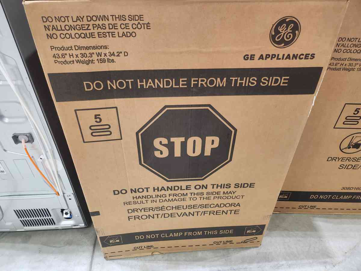 GE Smart Front Load Steam Dryer - Homosassa, Florida - FleaMarketBay