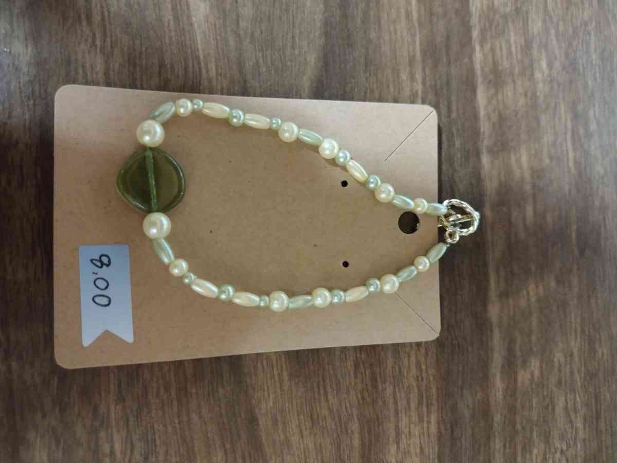 Beaded  Bracelets - Conway, Arkansas - FleaMarketBay