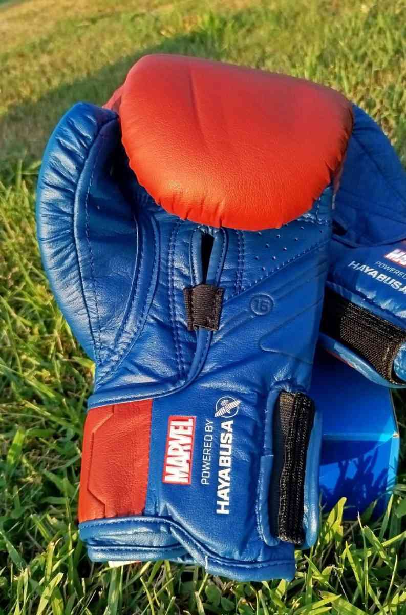 Marvels Captain Marvel Boxing Gloves - Glen Cove, New York - FleaMarketBay