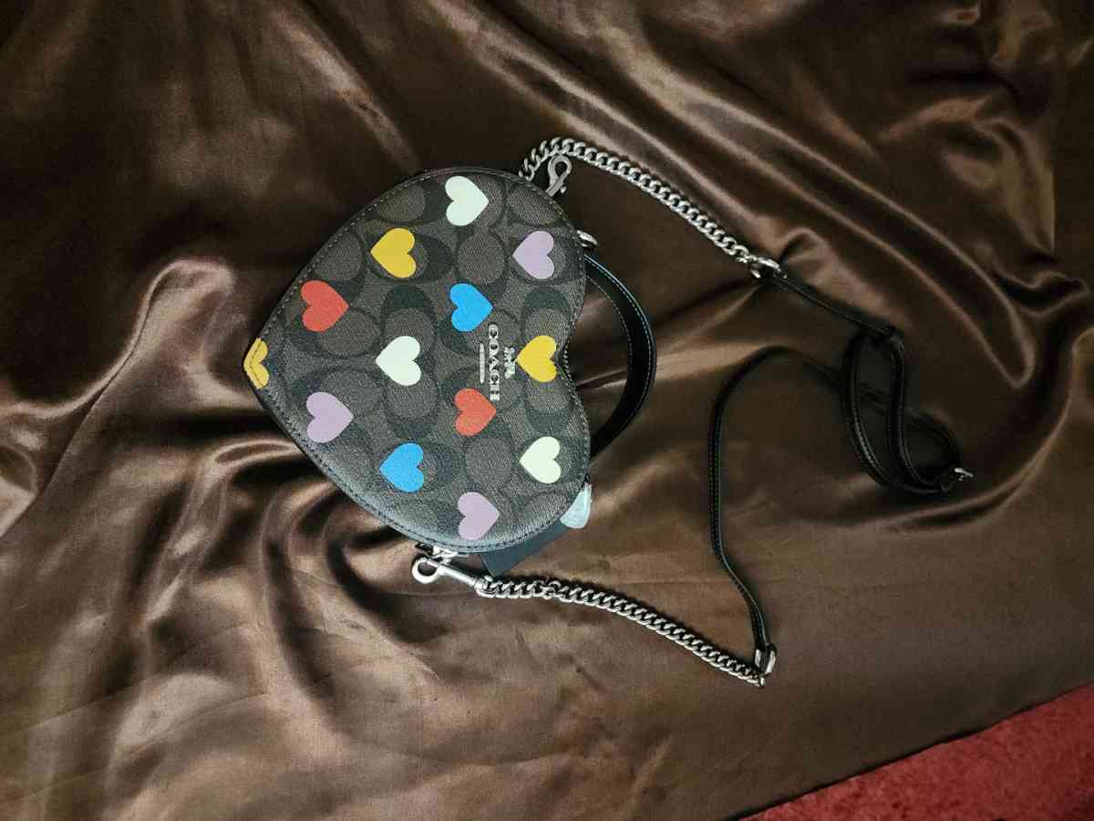 COACH PURSE - Riverside, California - FleaMarketBay