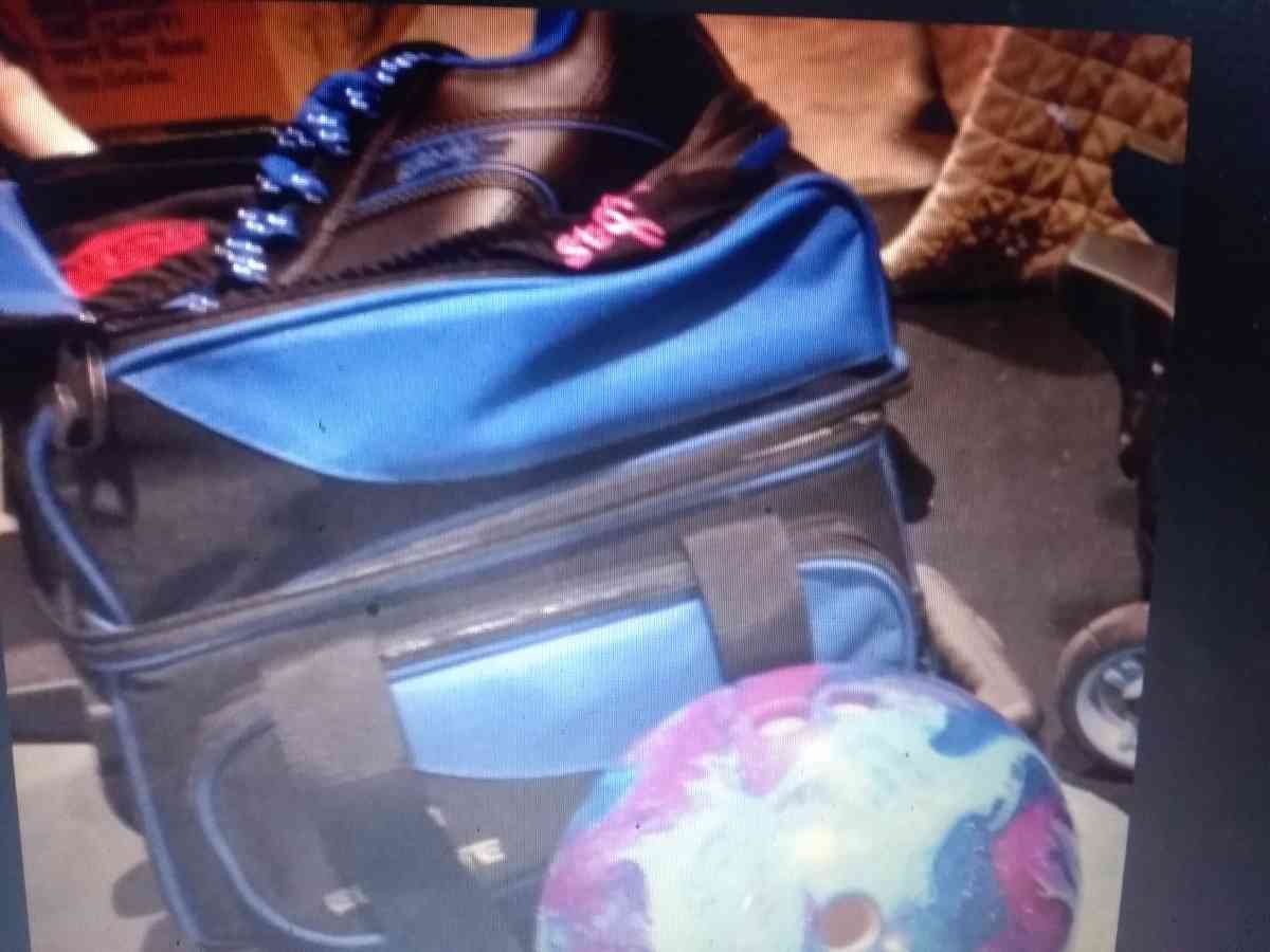 Bowling ball  bag and shoes - Albuquerque, New Mexico - FleaMarketBay