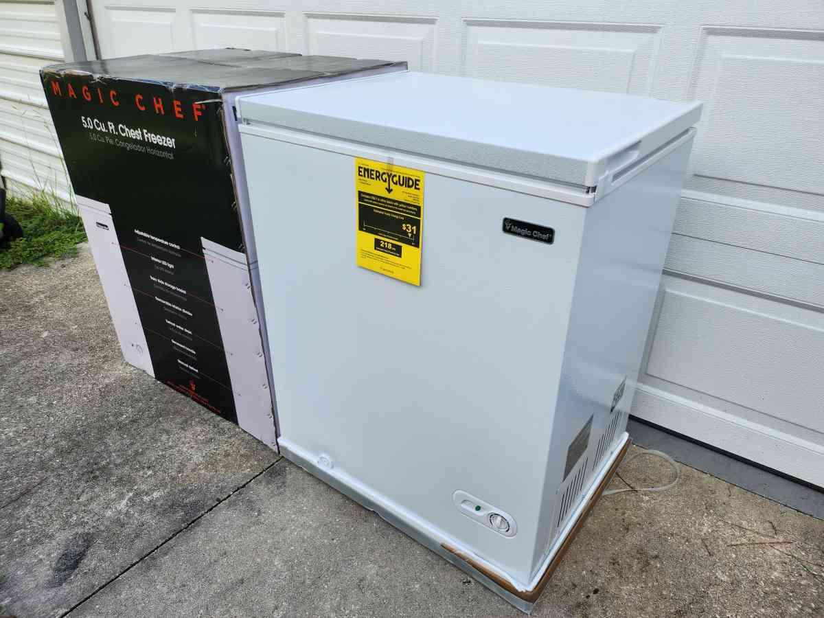 Magic Chef Chest Freezer - Homosassa, Florida - FleaMarketBay