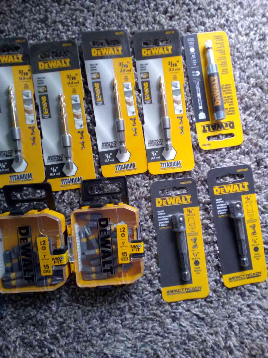 Dewalt Bit bundle deal - Indianapolis, Indiana - FleaMarketBay