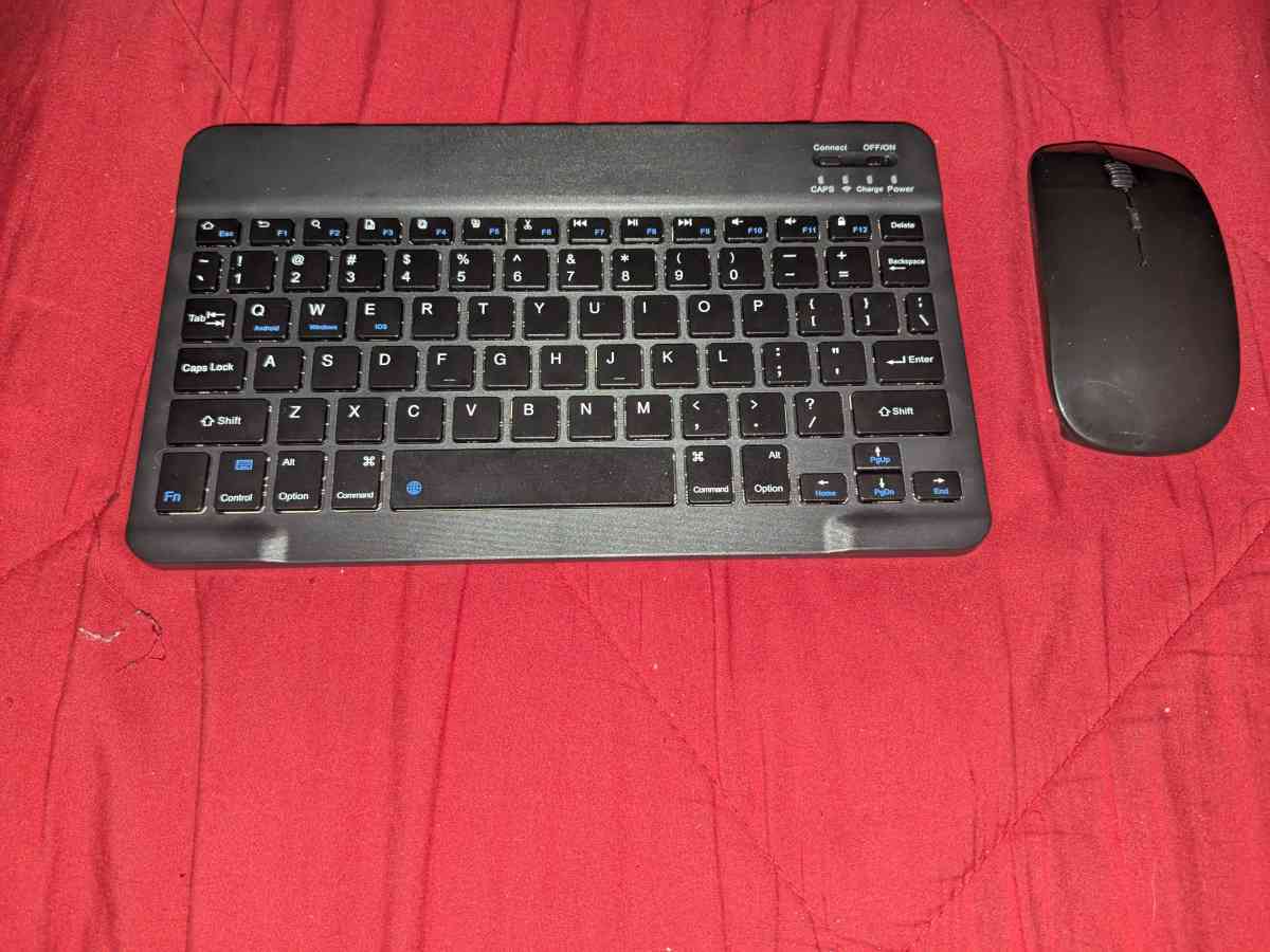 Android 11 tablet and bundle - Bakersfield, California - FleaMarketBay