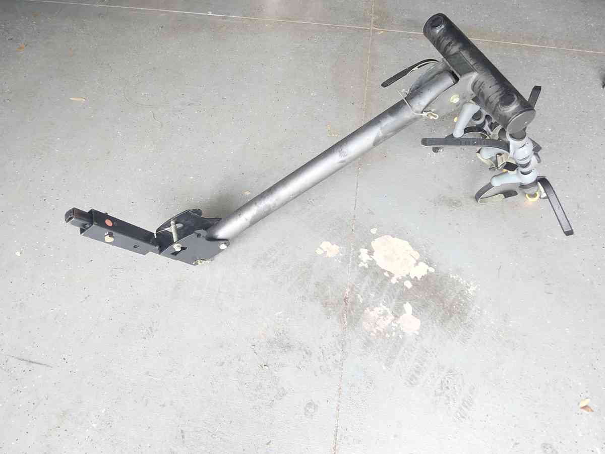 Hitch Mounted Bike Rack - Homosassa, Florida - FleaMarketBay