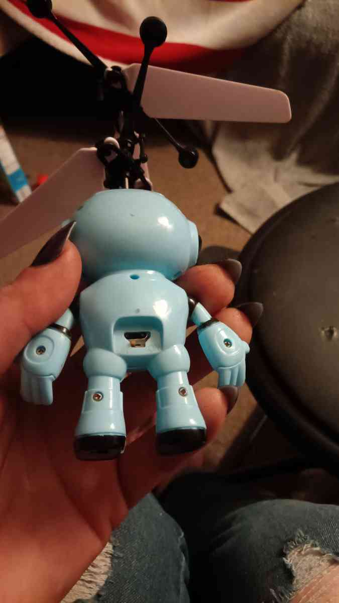 flying robot - Brooksville, Florida - FleaMarketBay