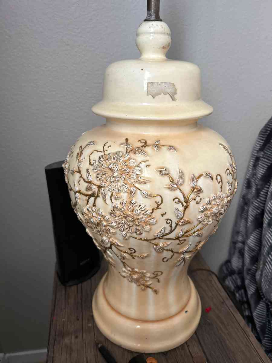 really really nice antiques - Las Vegas, Nevada - FleaMarketBay