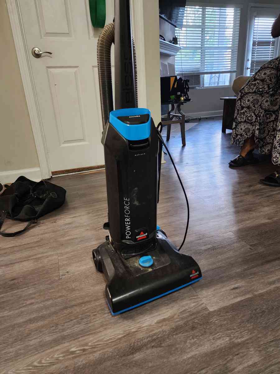 vacuum cleaner - Kennesaw, Georgia - FleaMarketBay