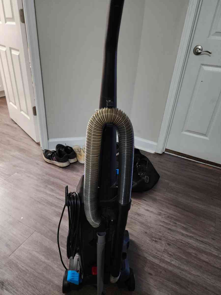 vacuum cleaner - Kennesaw, Georgia - FleaMarketBay