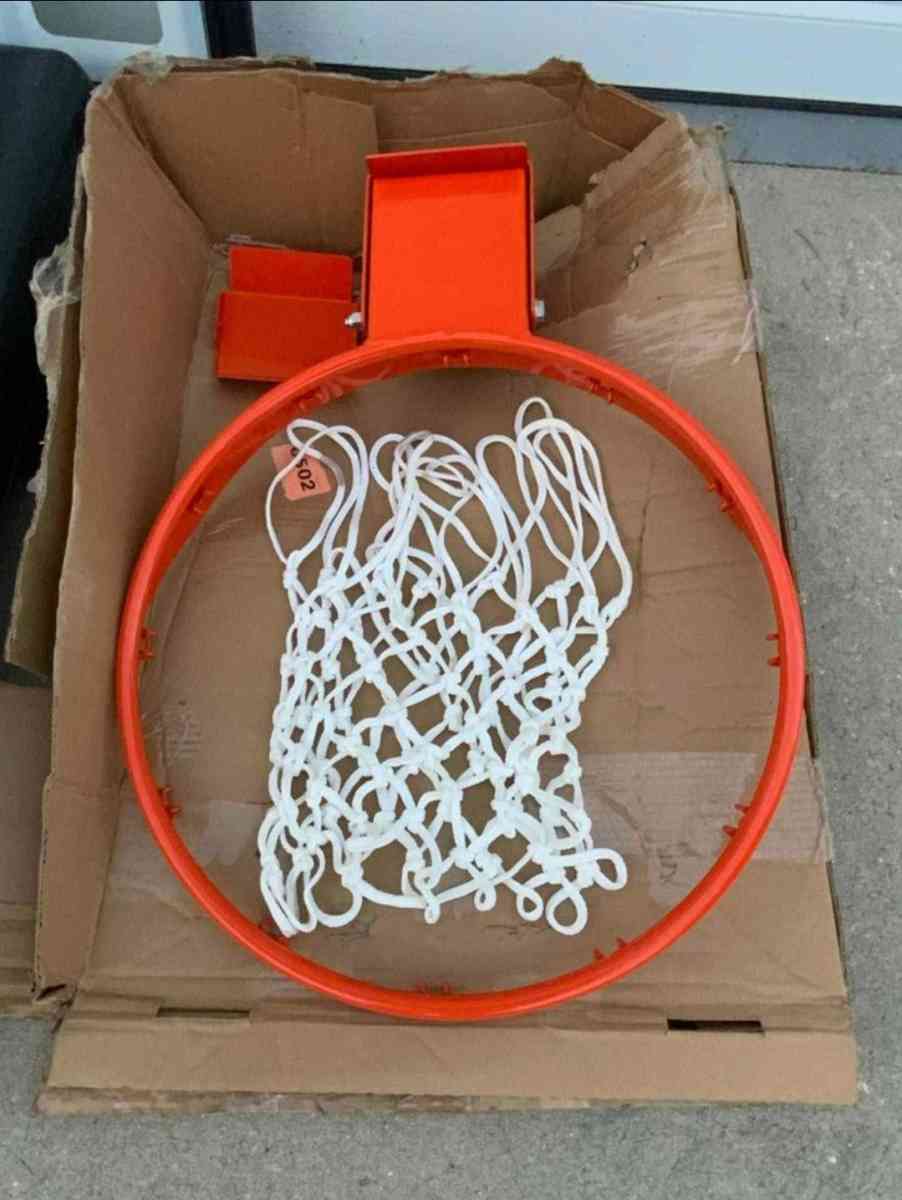 Spalding Portable Basketball Hoop - Homosassa, Florida - FleaMarketBay