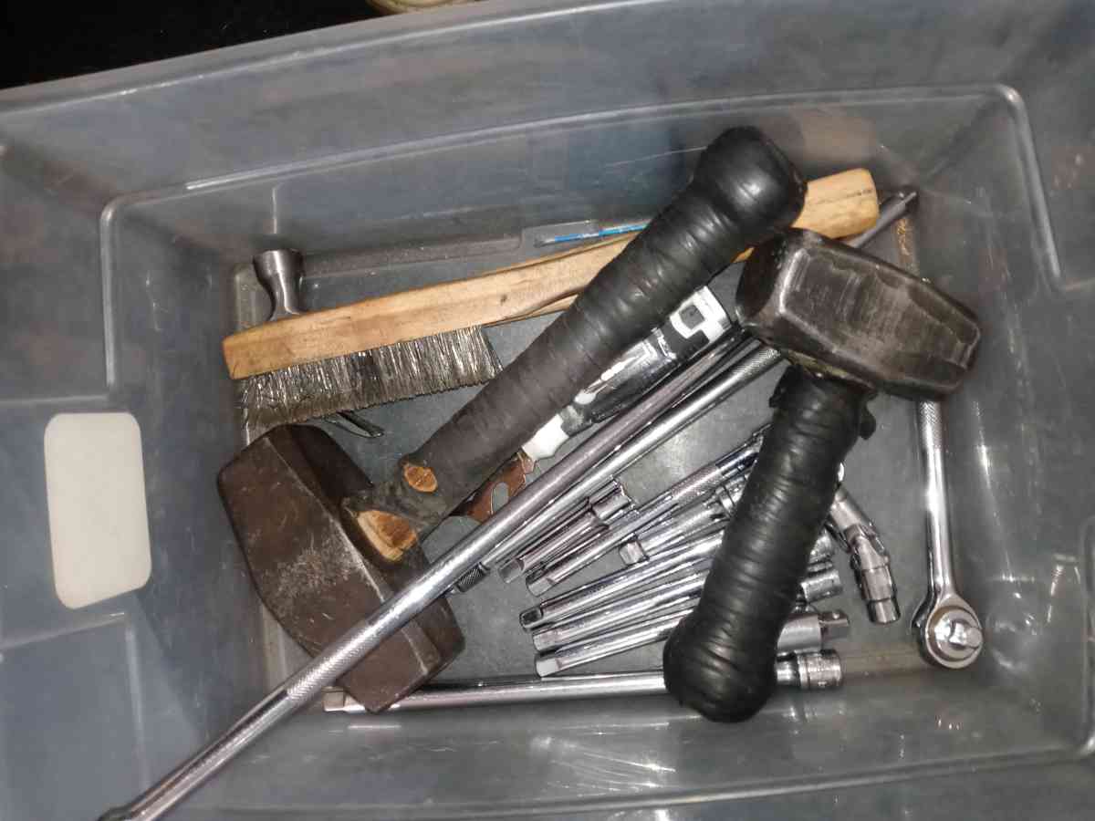 mechanic tools and AC equipment - Henderson, Nevada - FleaMarketBay