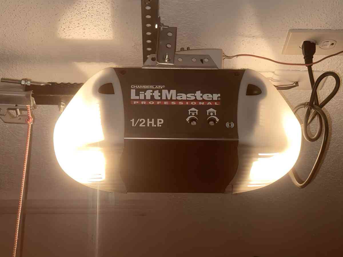 Used Garage Door System - Ozark, Alabama