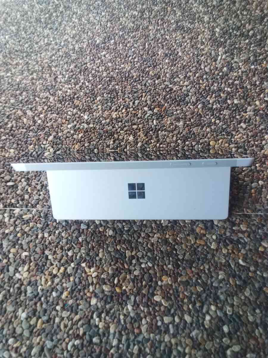 MacBook - Agency, Missouri - FleaMarketBay