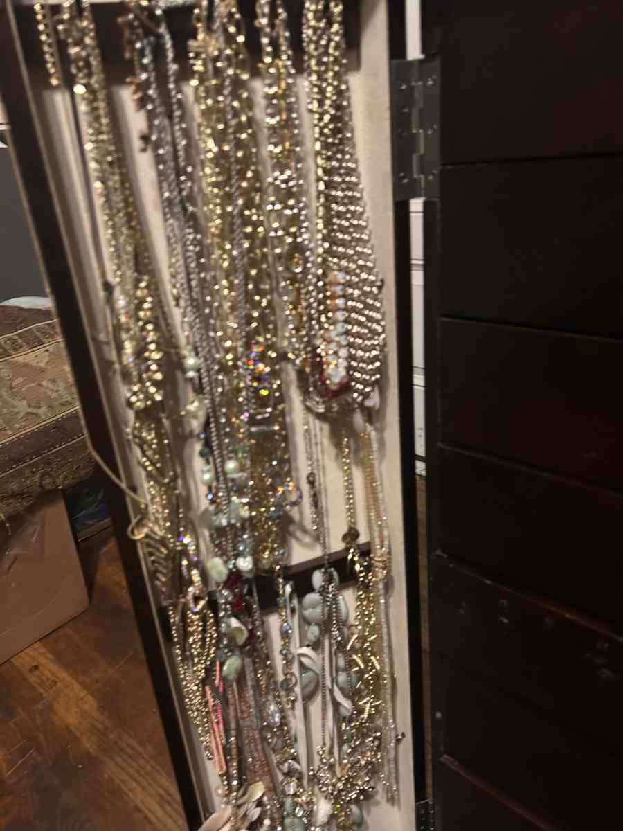 Custom jewelry handcraft art starting at 10up - San Antonio, Texas - FleaMarketBay