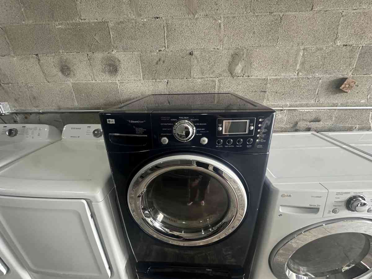 LG dryer electric with pedestal included - Miami, Florida - FleaMarketBay