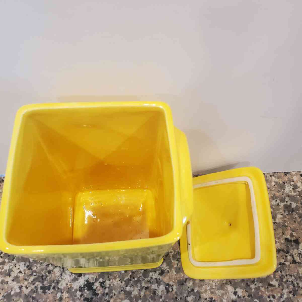 Vintage McCoy Stoplight Cookie Jar labeled 351 USA - Fort Worth, Texas - FleaMarketBay