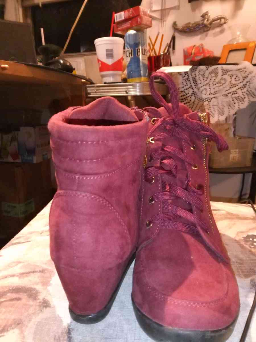 S NJ high top wedge shoes - Cave City, Arkansas - FleaMarketBay