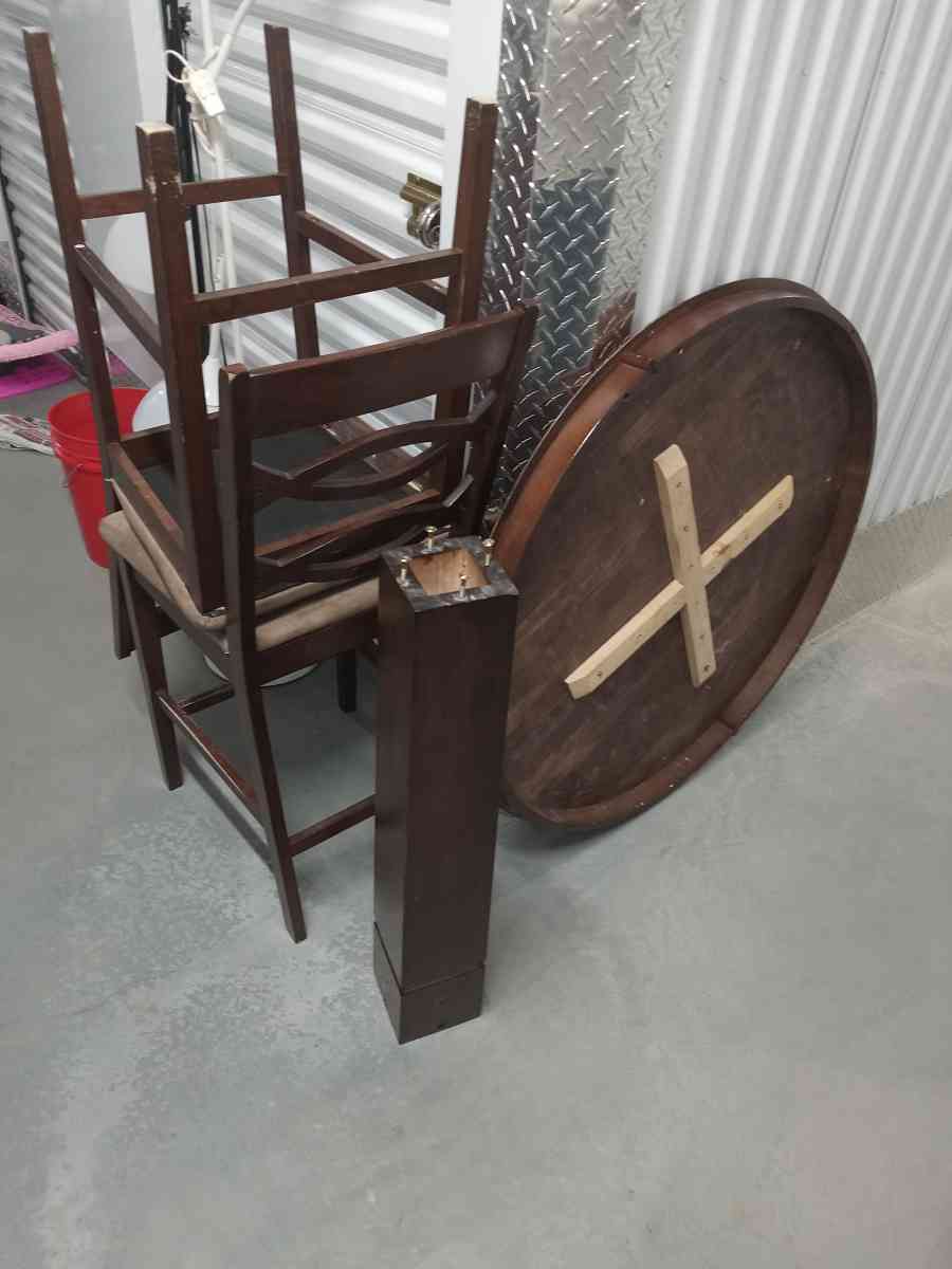 kitchen table - Aurora, Colorado