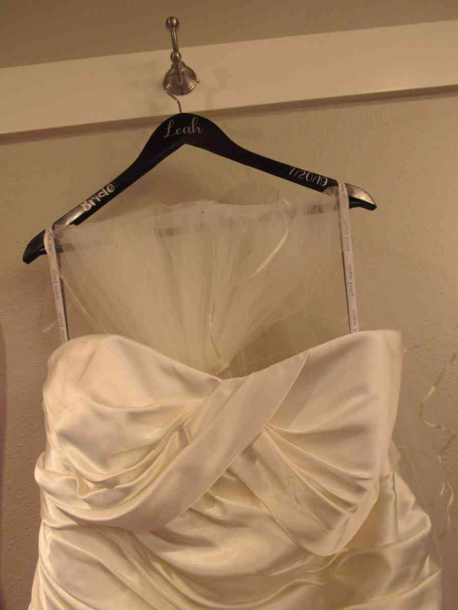 Mermaid Style Wedding Dress - Molalla, Oregon - FleaMarketBay