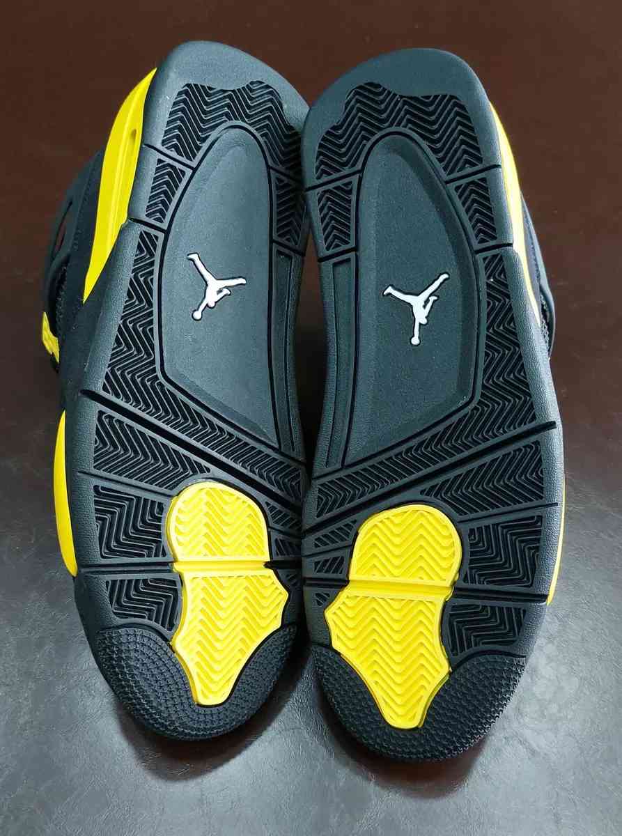 Jordan 4 Thunder all sizes - Atlanta, Georgia - FleaMarketBay