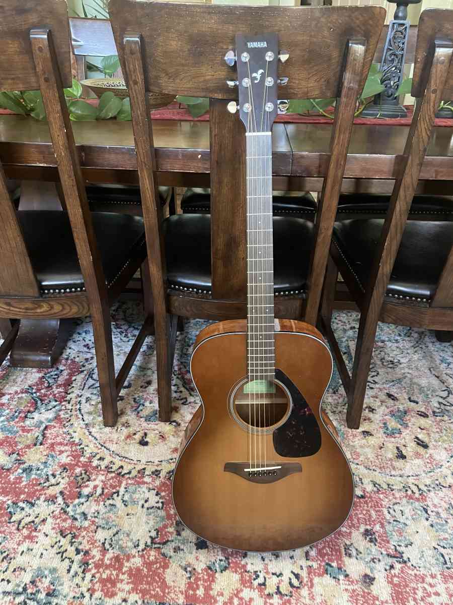 Yamaha FS800 acoustic - Spanish Fork, Utah - FleaMarketBay