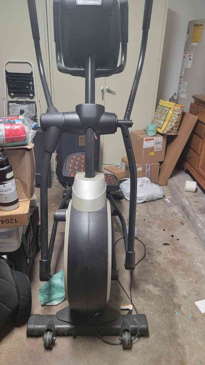 Pro Form Elliptical - Houston, Texas - FleaMarketBay