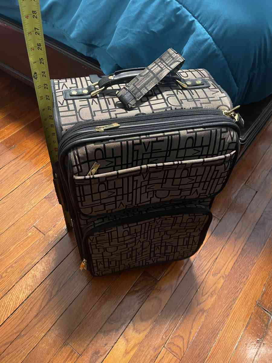 Diane Von furstenberg carry on luggage - Lyndhurst, New Jersey - FleaMarketBay