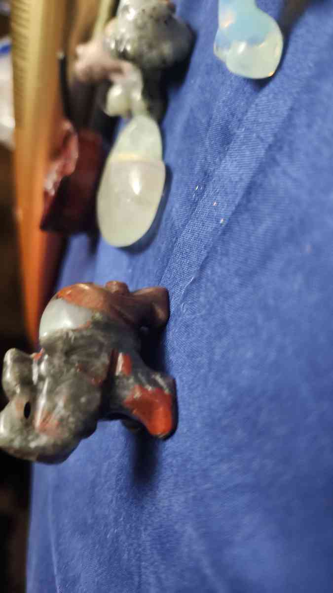 crystals and stones - Redmond, Oregon - FleaMarketBay