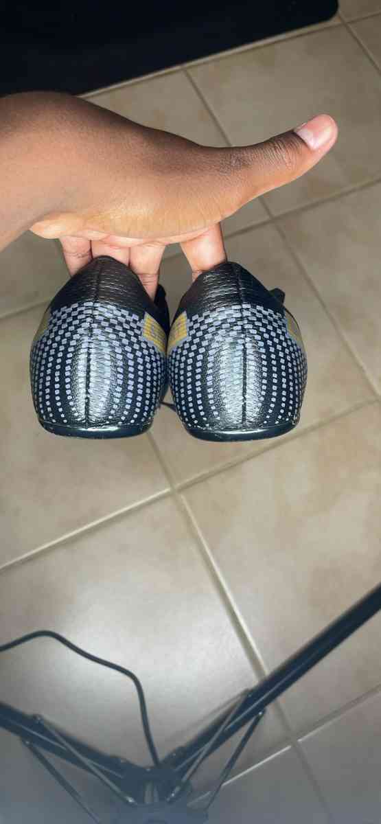 mens track spikes - Monmouth Junction, New Jersey - FleaMarketBay