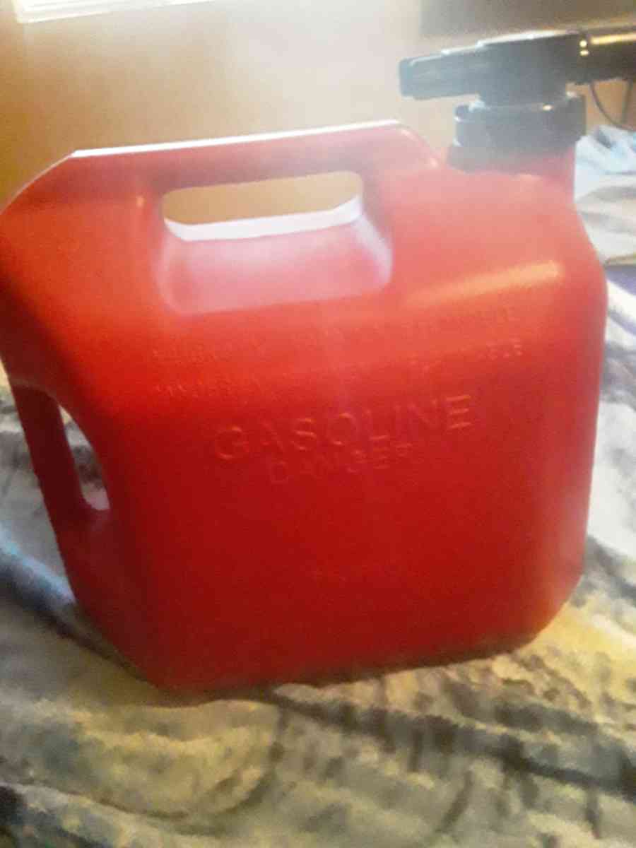 gasoline container - La Puente, California - FleaMarketBay