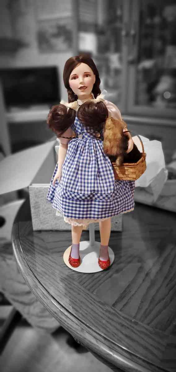 Franklin Mint Dorothy with Toto Porcelain Doll - Saint Louis, Missouri - FleaMarketBay