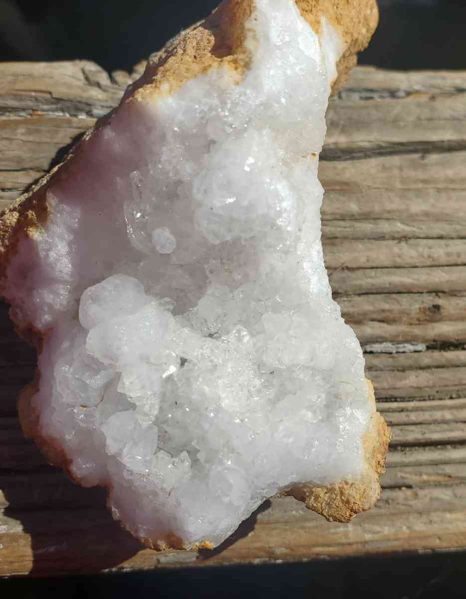 white quartz geode - Arvada, Colorado - FleaMarketBay