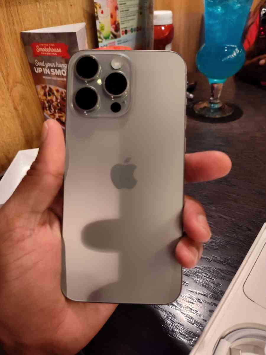 iPhone 15 pro max 1tb - Hemet, California - FleaMarketBay