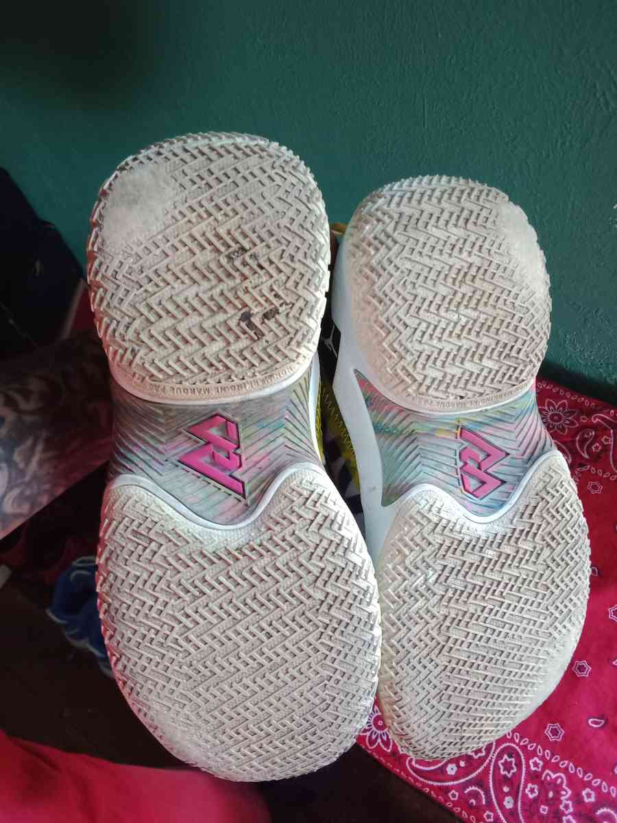 Jordans shoes size 6y - Dayton, Ohio - FleaMarketBay