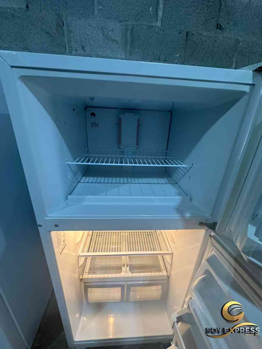 Haier refrigerator top and bottom 28W - Miami, Florida - FleaMarketBay