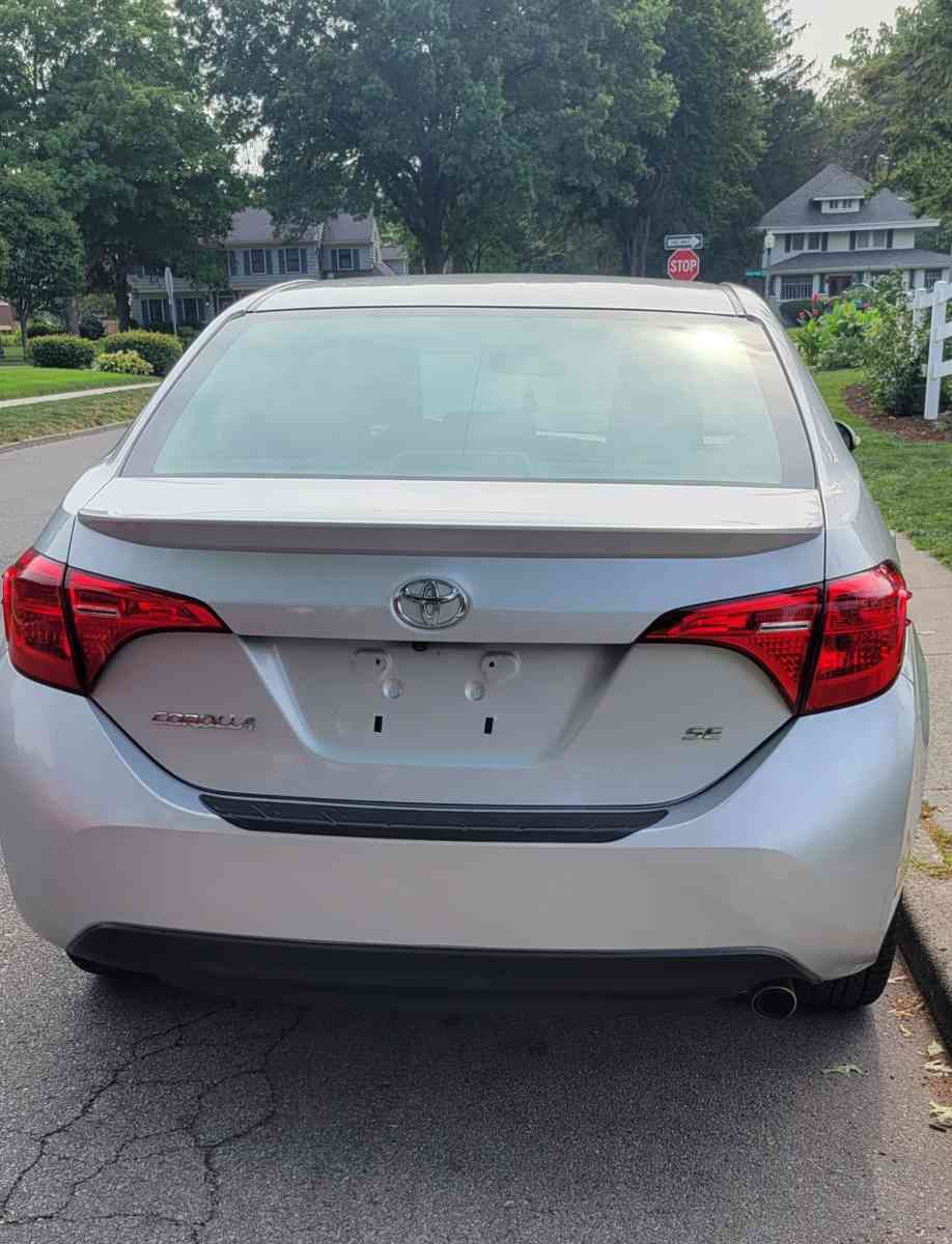 2018 Toyota Corolla Se - Fort Wayne, Indiana - FleaMarketBay