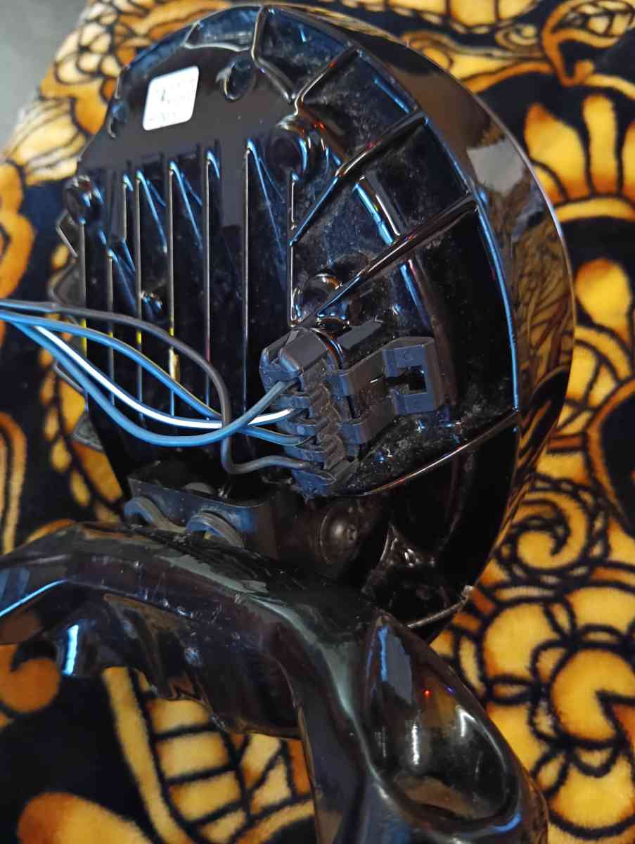 2018 Softail breakout Harley Davidson headlight - Saint Paul, Minnesota - FleaMarketBay