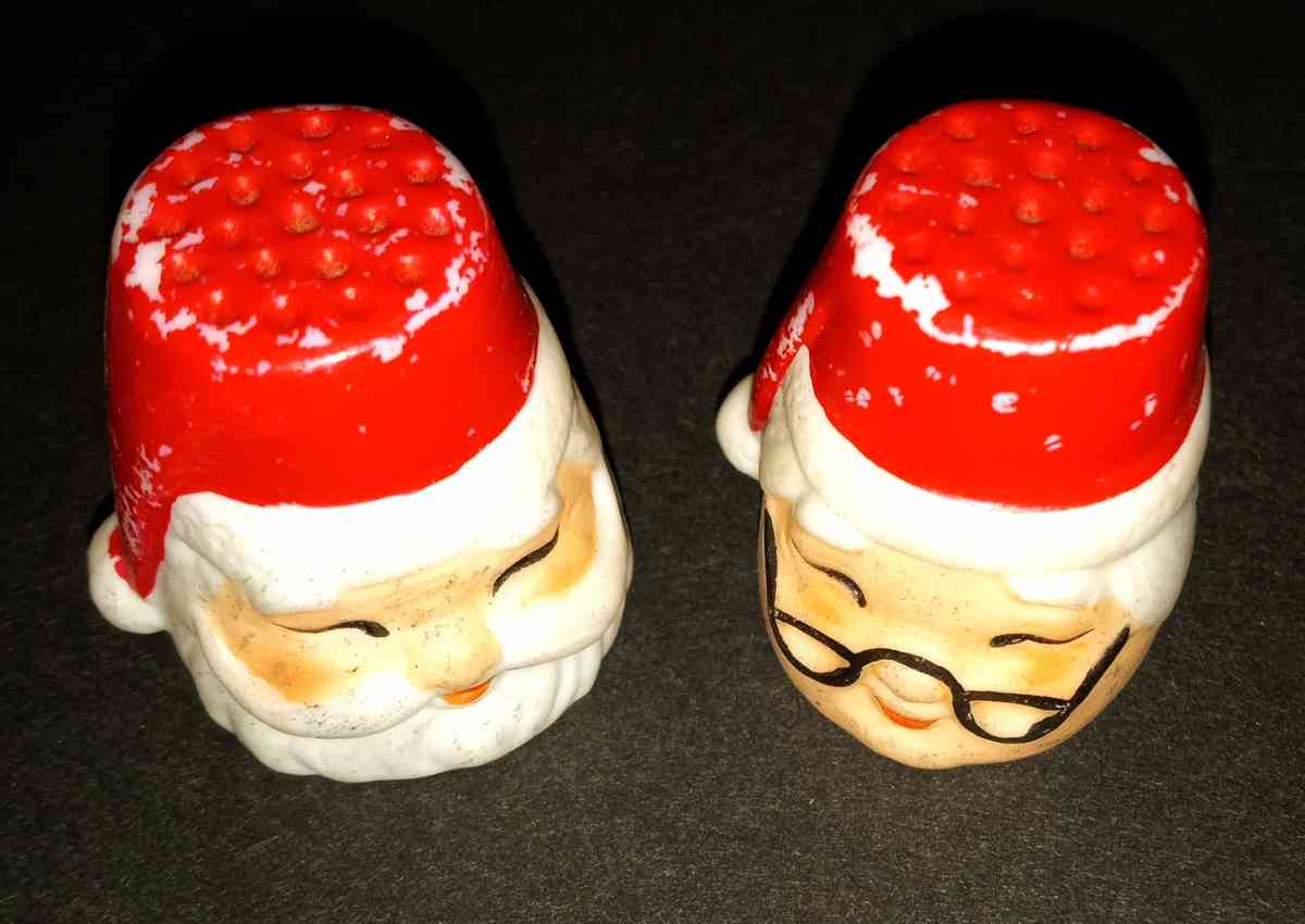 Thimbles - Smithfield, Virginia - FleaMarketBay