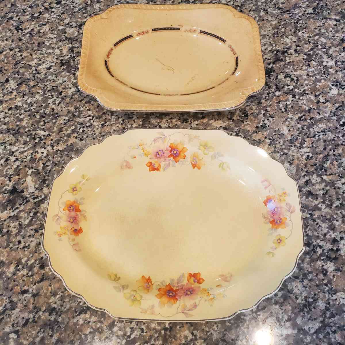 2 Vintage 1940s Platters - Fort Worth, Texas - FleaMarketBay